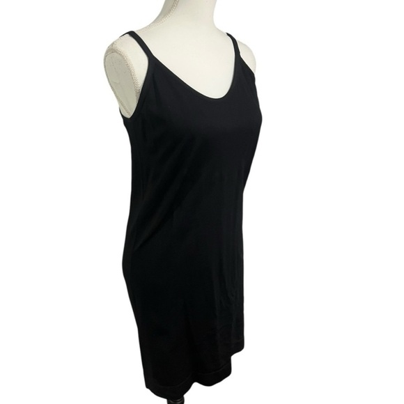 Torrid size 1 (14) Black Sleeveless bodycon anti slip dress or shaping slip EUC - Picture 2 of 9